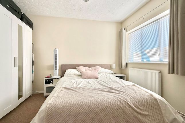 54, St. Neots photo 3