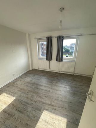 Thumbnail Semi-detached house to rent in Boscombe Close, London