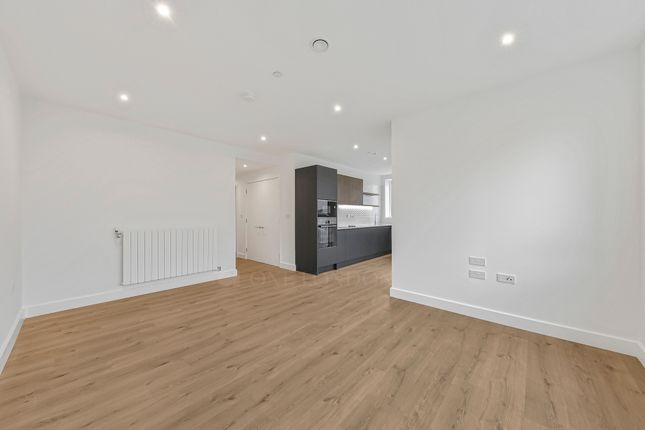Hollidge House, Greenwich, SE28, London photo 2