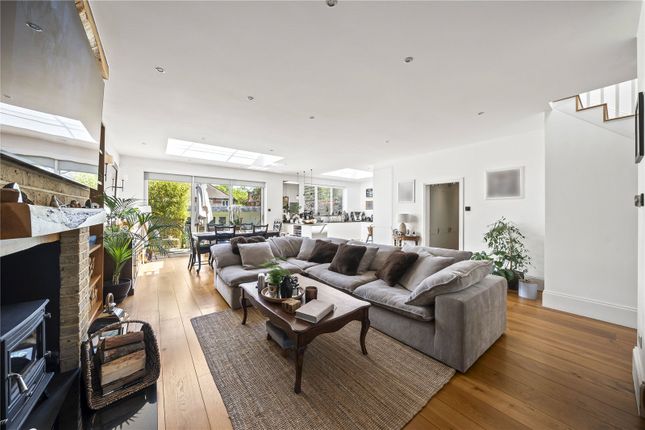 85, Robin Hood Lane, London photo 4