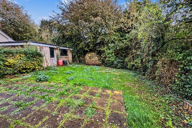 6 Lower Close, Tiverton photo 4