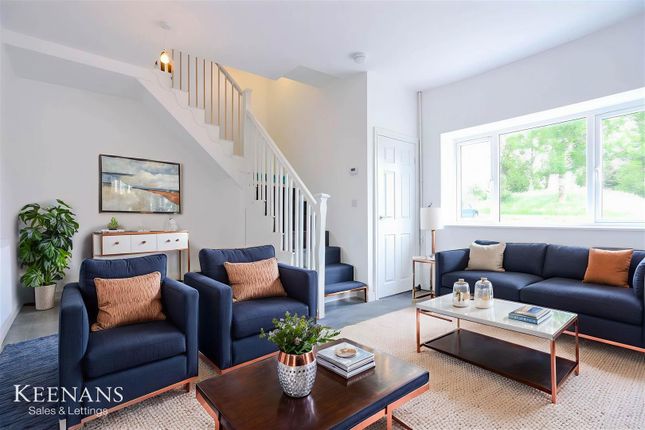 2 - Living Room - Modern - 1.Jpg