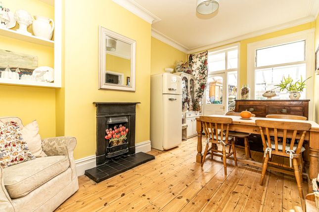 10 Empshott Road, Southsea photo 4