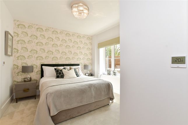 Sandygate Lane, Lower Beeding photo 3