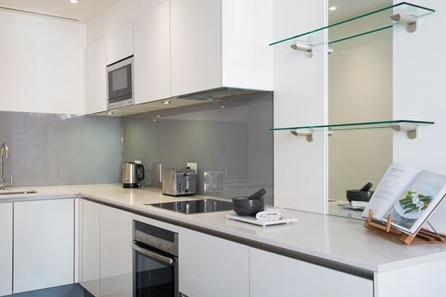 Flat 2.02, London photo 5