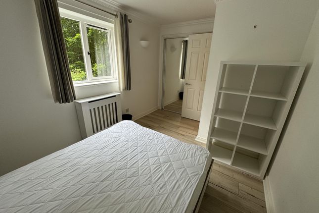Flat 4 at 7 Riverview Gardens, Glasgow photo 3