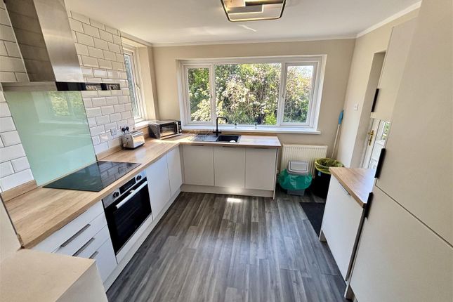 7, Cross View Terrace, Nevilles Cross photo 4