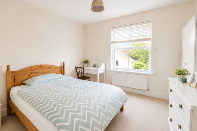 2, Rusham Road, Egham photo 4