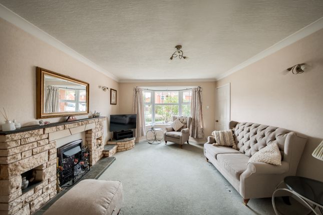 15, Hampdon Way Wellesbourne, Warwick photo 3