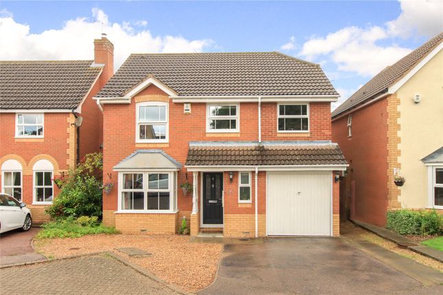 Detached house for sale in Eatongate Close, Edlesborough