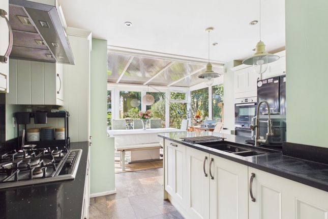 72, Berkeley Avenue, Buckinghamshire photo 4