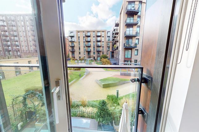Apartment 207, The Bellows. 12 Lockside Lane, Salford photo 4