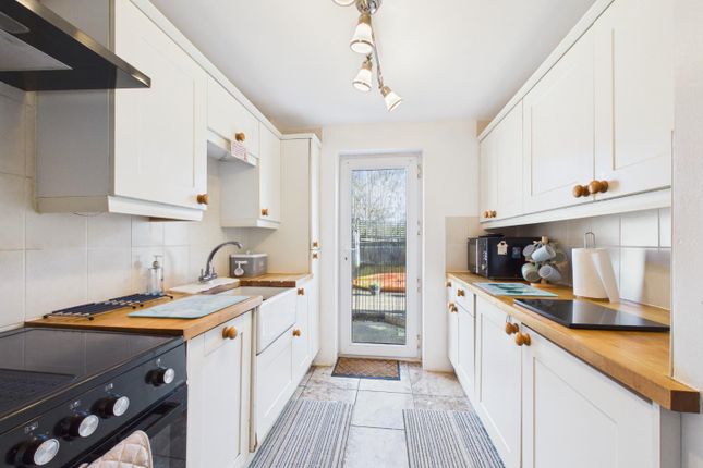 13, Juniper Close, Ashford photo 3
