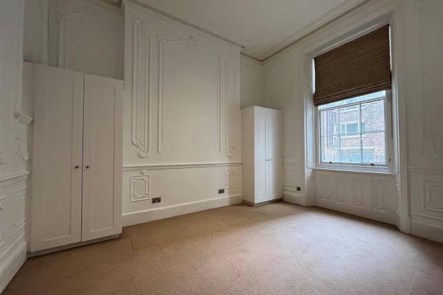 Flat to rent in Carlisle Mansions, Victoria