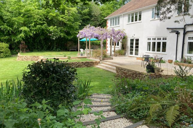 Anvil House, Park Road, Stoke Poges photo 3