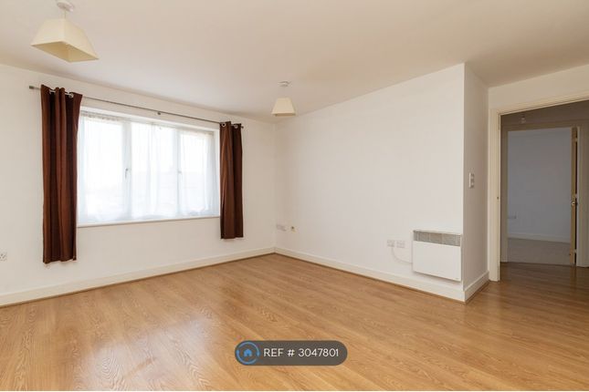 Flat, Sharps Court Cooks Way, Hitchin photo 4