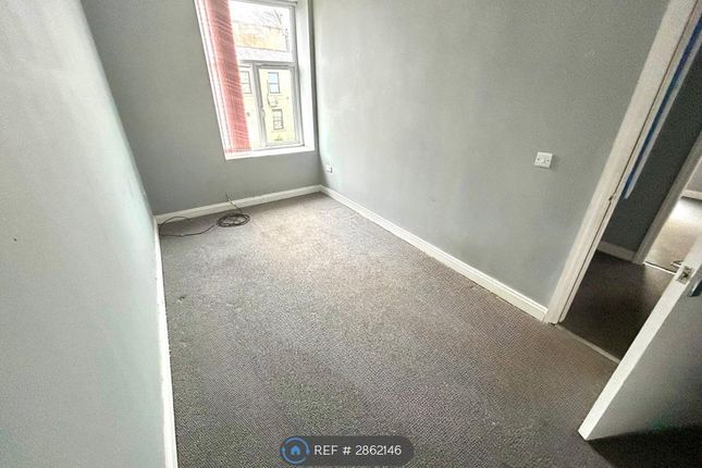 Flat  A Keighley Road, Colne photo 5