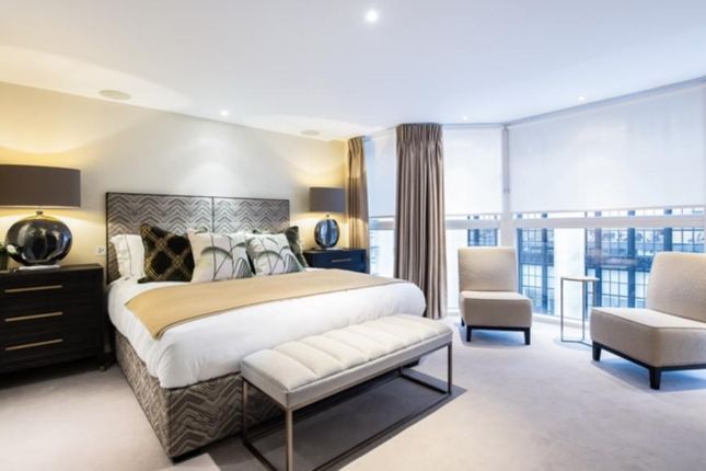 Flat to rent in 11-13 Young Street, 11-13 Young Street, London