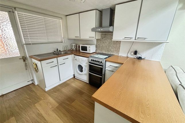 14, Grasmere Avenue, Wolverhampton photo 3