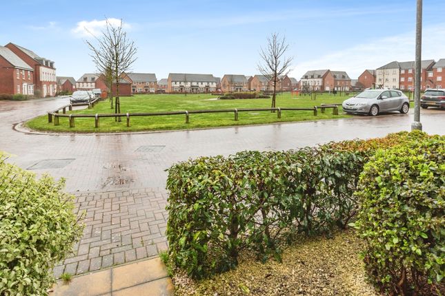 34, Bayswater Square, Stafford photo 2