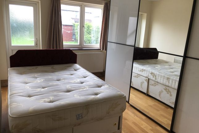 Newly Decorated One Bedroom Ground Floor Flat With All Bills Inclusive In Wembley Park