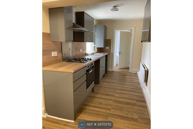 Lower FlatDarnley St, Gravesend photo 3