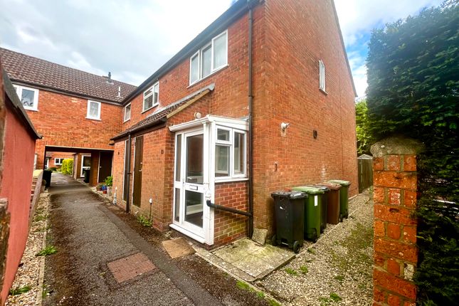 WANTAGE photo 2