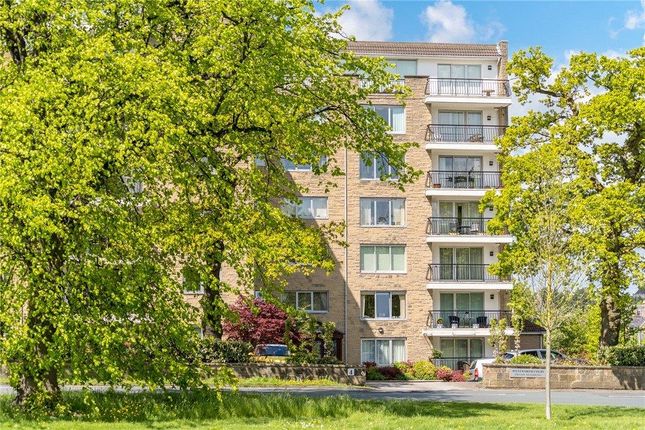 3 Bedroom Flat in HG2 0EL