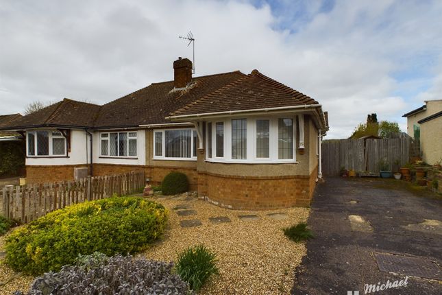 Bungalow for sale in Medley Close, Eaton Bray, Dunstable