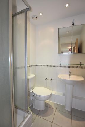 36, Greenbank Court, Isleworth photo 5