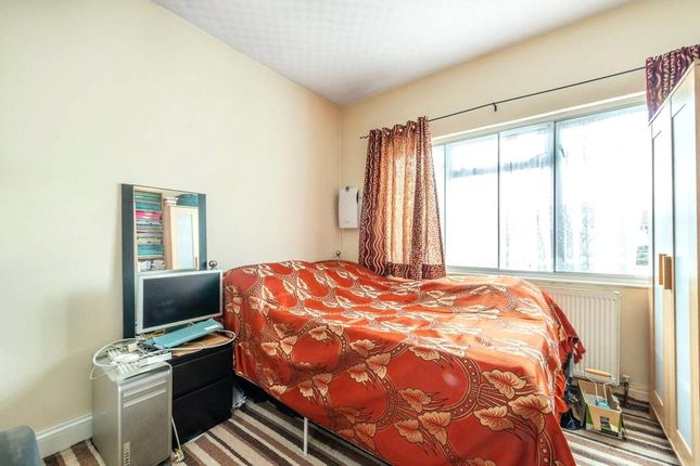 58, Tiverton Road, Greater London photo 4