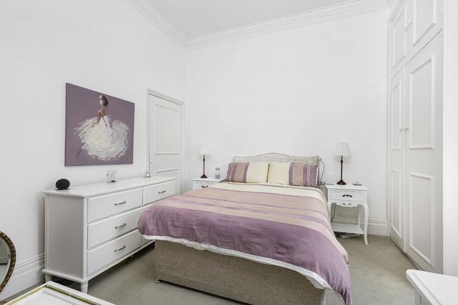Flat 3, 43, Draycott Place, London photo 4