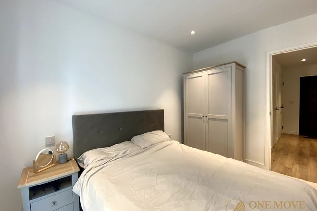 a10 Cedrus Avenue, Southall photo 2