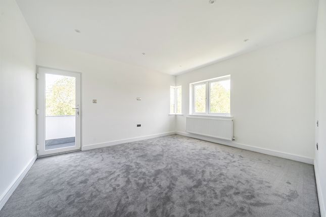 91, Highview Avenue, Edgware photo 4