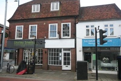 Retail premises to let in Milford Street, Salisbury