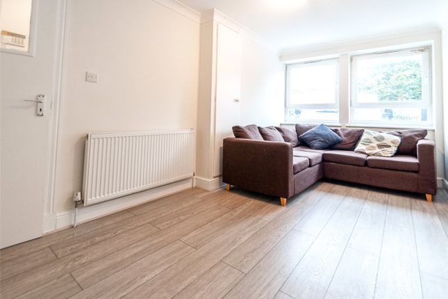 Detached house to rent in Tansley Close, London
