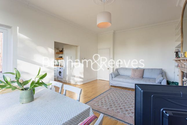 Thumbnail Flat to rent in Nassington Road, Hampstead