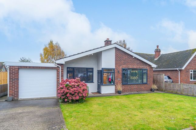Thumbnail Detached bungalow for sale in Kingswood Rd, Copthorne