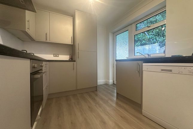 16, Tedder Road, Southampton photo 5