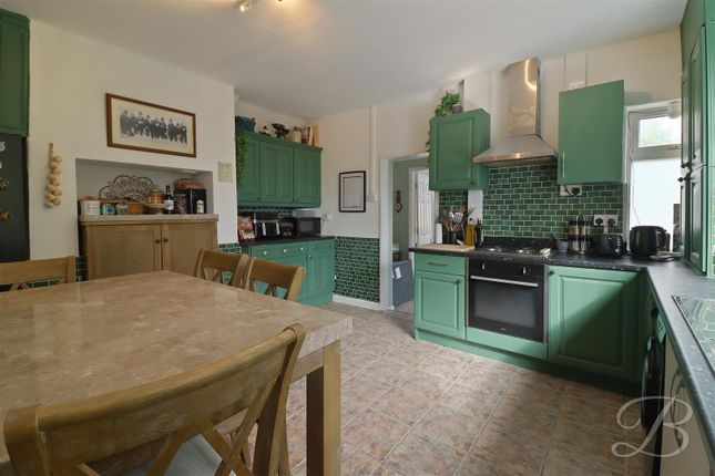18, Mill Lane, Chesterfield photo 2