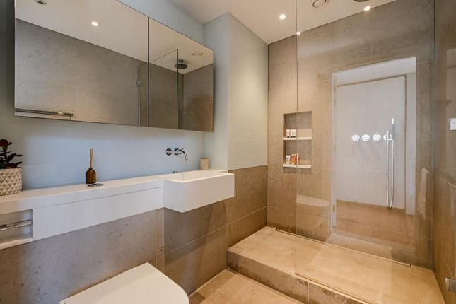Apartment 73 4 Riverlight Quay, No Street Name Specified, London photo 4