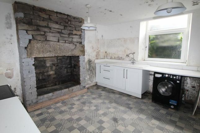 Terraced house for sale in Malsis Crescent, Keighley