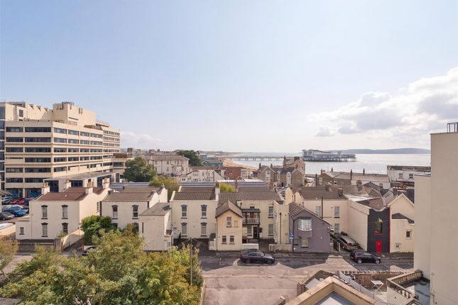 Flat 4, 8, Royal Crescent, Weston-Super-Mare photo 4