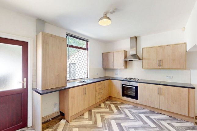 67 Wearish Lane, Bolton photo 4