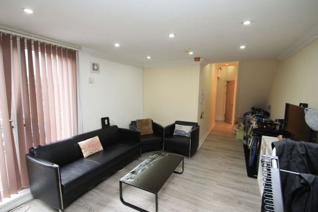 Connaught Road, Cardiff photo 2
