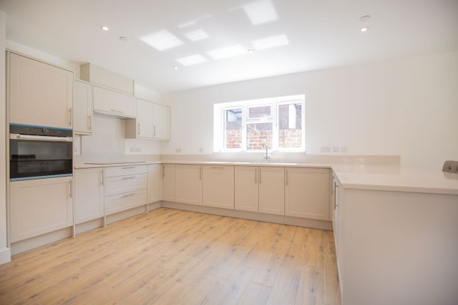 1 Willow Brook, Moorwood Lane, Nuneaton photo 3