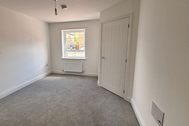 10, Lords Close , Giggleswick photo 4
