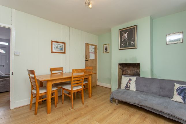 50, Guilton, Canterbury photo 3