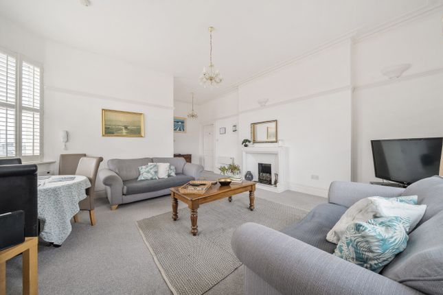 Flat 17, The Berkeley, 34, South Parade, Hampshire photo 4