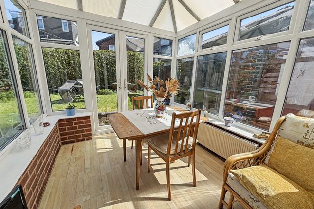 28 Lindrick Avenue, Manchester photo 4